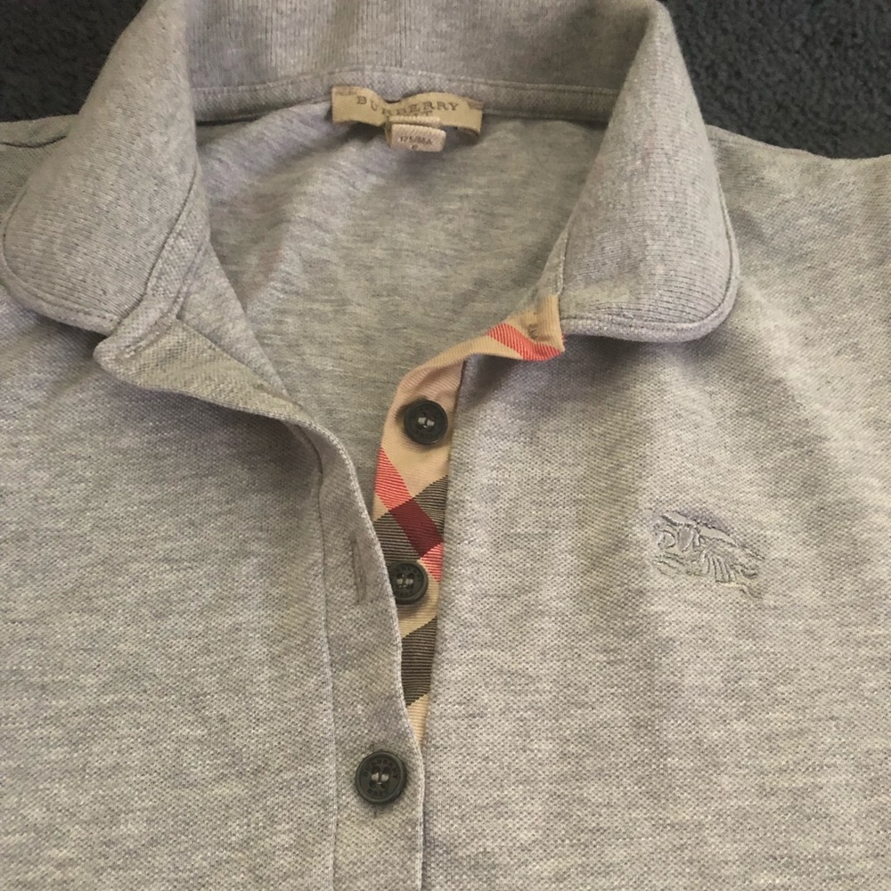 Woman’s Burberry shirt ❤️flash sale ❤️
